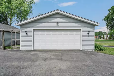 Exterior - 4901 Pointe Tremble Rd, Algonac, MI 48001 photo 7 of 9