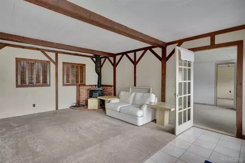 Living - 4901 Pointe Tremble Rd, Algonac, MI 48001 photo 6 of 7