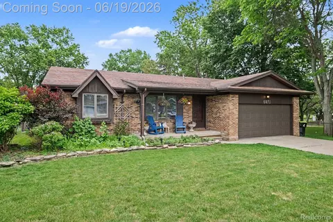 4071 S Elms Rd, Swartz Creek, MI 48473