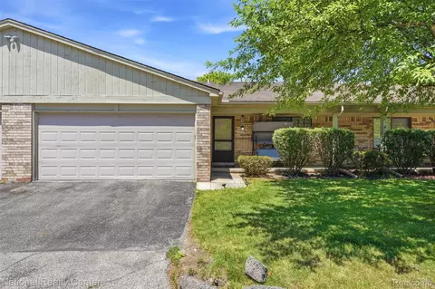 5549 Mansfield Ave #7, Sterling Heights, MI 48310
