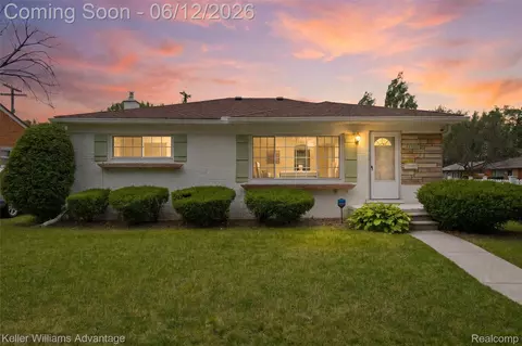 23111 Scotia Rd, Oak Park, MI 48237