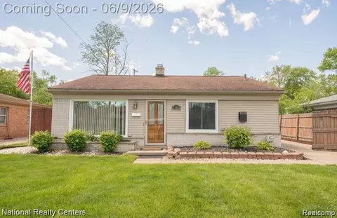 28111 Brentwood St, Southfield, MI 48076