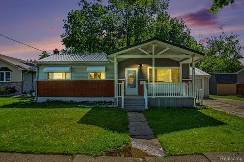 Other - 611 S Main St, Davison, MI 48423 photo 2 of 4