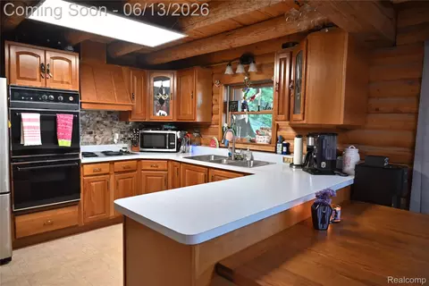 Kitchen - 16501 Hannan Rd, Romulus, MI 48174 photo 1 of 2