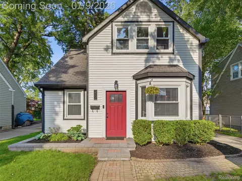 622 N Rembrandt Ave, Royal Oak, MI 48067