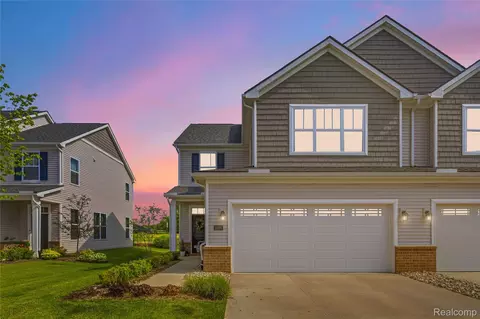 2401 Salt Springs Dr, Saline, MI 48176