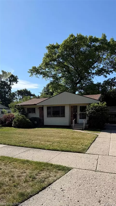 267 Winry Dr, Rochester Hills, MI 48307