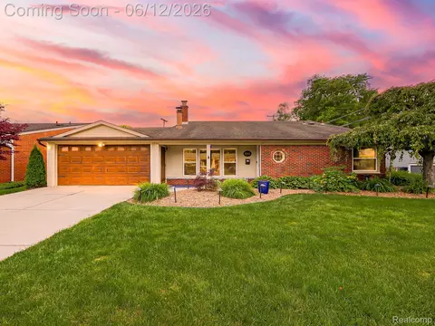 29835 Hillbrook St, Livonia, MI 48152