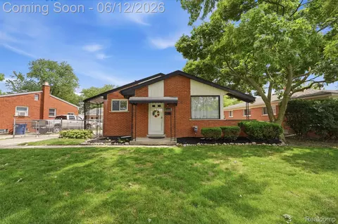 32638 Judy Dr, Westland, MI 48185
