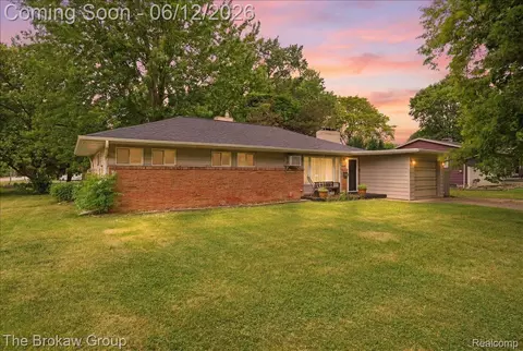 603 E Chelsea Cir, Davison, MI 48423