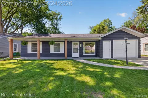 2966 James Rd, Auburn Hills, MI 48326