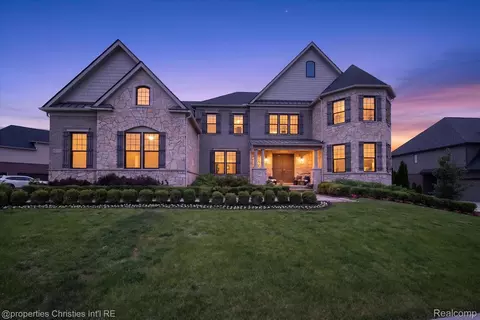 47711 Dunhill Ct, Northville, MI 48167