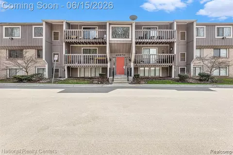 29870 W 12 Mile Rd #703, Farmington Hills, MI 48334