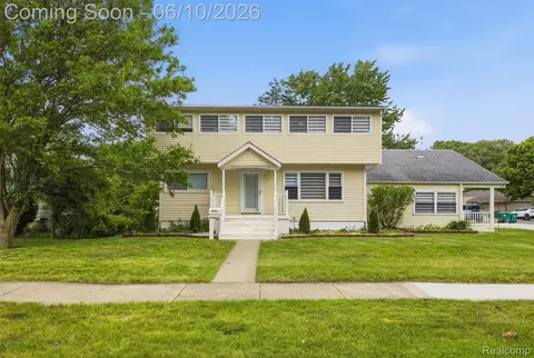 32120 Bock St, Garden City, MI 48135