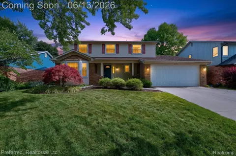 43751 Oakbrook Rd, Canton, MI 48187