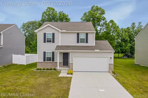 33506 Carly Ct, Westland, MI 48186