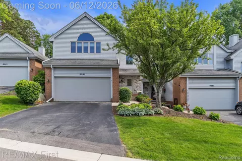 6547 Scenic Pines Ct, Independence, MI 48346