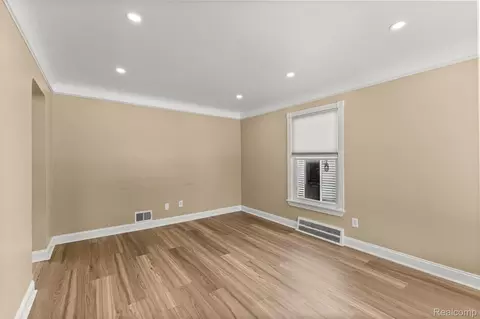 Living - 22312 Madison St, Dearborn, MI 48124 photo 4 of 4