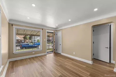 Living - 22312 Madison St, Dearborn, MI 48124 photo 2 of 4