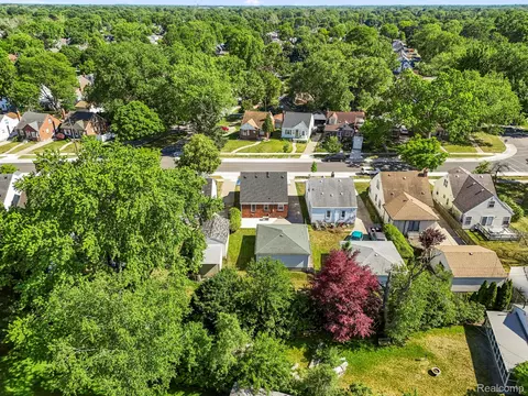 View/Area - 22312 Madison St, Dearborn, MI 48124 photo 3 of 9