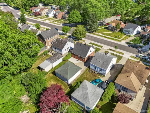 View/Area - 22312 Madison St, Dearborn, MI 48124 photo 1 of 9