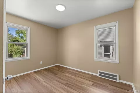 Bedroom - 22312 Madison St, Dearborn, MI 48124 photo 3 of 6