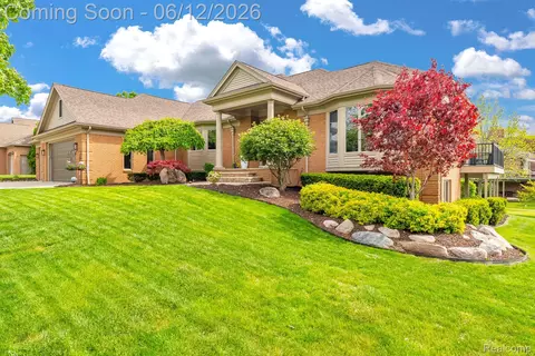 3737 Harbor Ln, East China, MI 48054