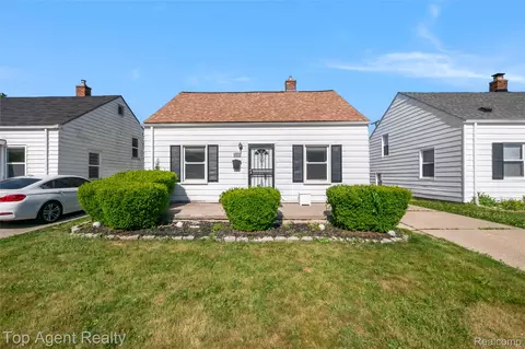 22085 Rausch Ave, Eastpointe, MI 48021