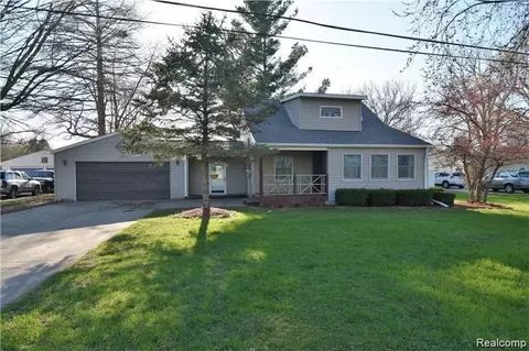 4055 N Vassar Rd, Flint, MI 48506