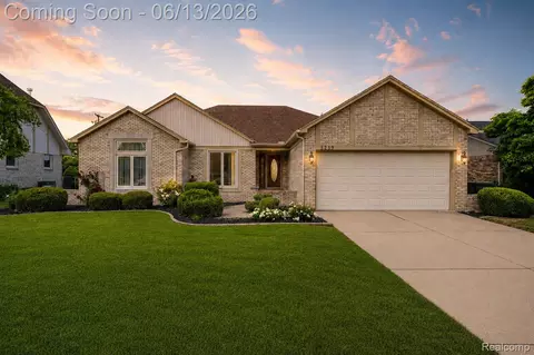 3259 Kirkton Dr, Sterling Heights, MI 48310