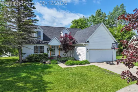 1177 Emerald Forest Ln, Davison, MI 48423