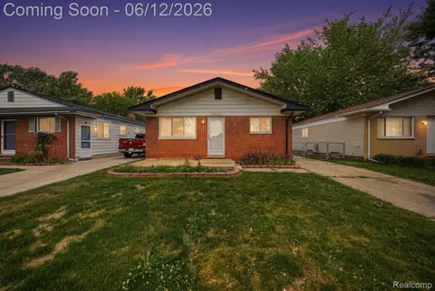 19831 Voiland St, Roseville, MI 48066