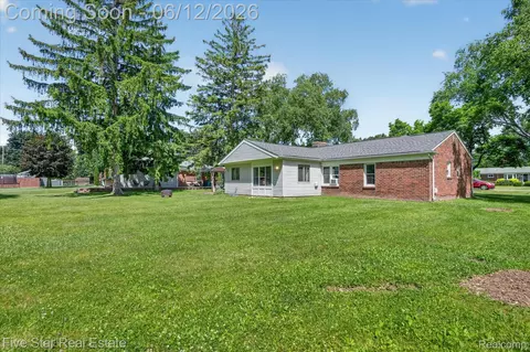 Exterior - 82 E Hurst Dr, Troy, MI 48085 photo 3 of 3