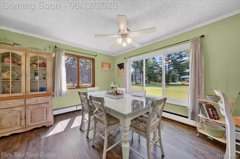 Dining - 82 E Hurst Dr, Troy, MI 48085 photo 1 of 2
