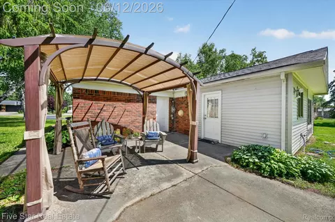 Exterior - 82 E Hurst Dr, Troy, MI 48085 photo 1 of 3