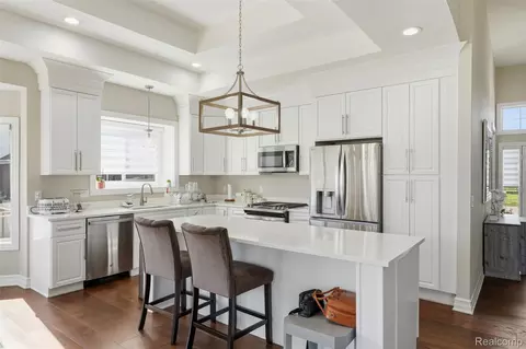 Kitchen - 19077 Thompson Dr, Macomb, MI 48042 photo 2 of 4