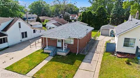 18825 Hanna St, Melvindale, MI 48122