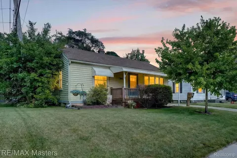 4643 Niagara St, Wayne, MI 48184