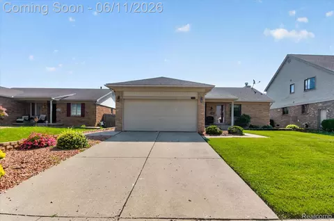 15125 Churchill St, Southgate, MI 48195