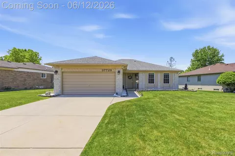 37729 Fieldcrest Ln, Sterling Heights, MI 48312