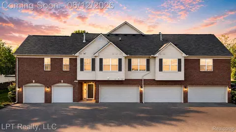 623 Worthington Dr, Lansing, MI 48906