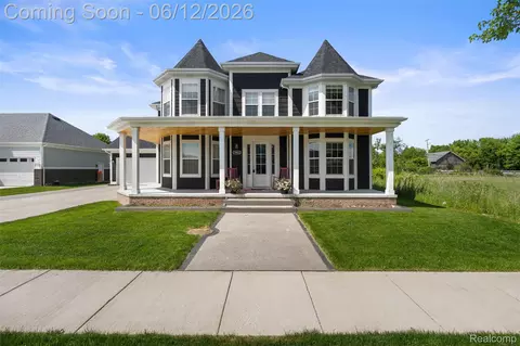 19433 Rachael Dr, Macomb, MI 48042