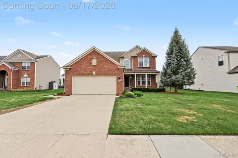 19120 Pembridge St, Macomb, MI 48042