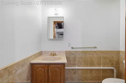 Bath - 3450 Grey Tower Rd, Jackson, MI 49201 photo 4 of 5