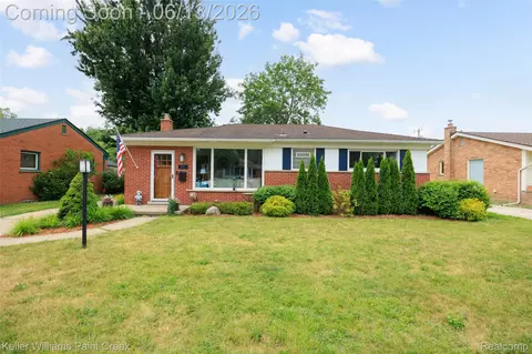 35327 Hathaway St, Livonia, MI 48150