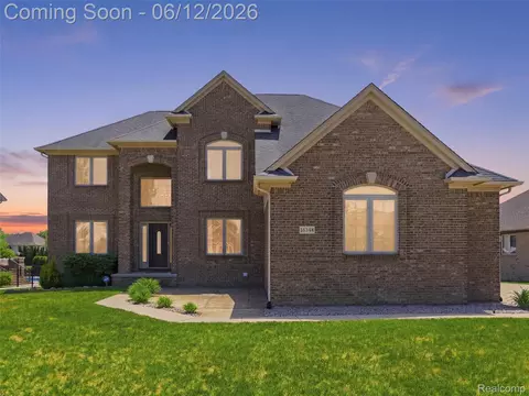 16348 Via Montella, Macomb, MI 48042