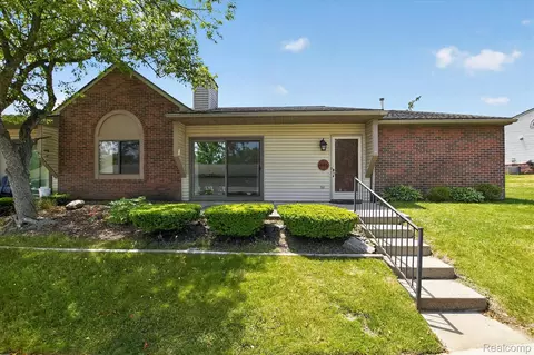 446 Water Tower Cir, Brighton, MI 48116