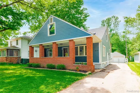 8729 Bellevue Rd, Grosse Ile, MI 48138