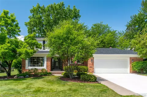 21865 N Center St, Northville, MI 48167