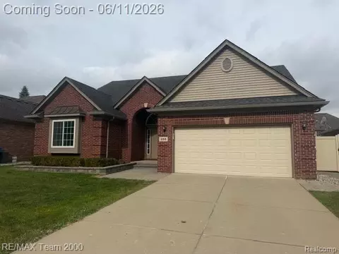 288 Red Mill Dr, Inkster, MI 48141